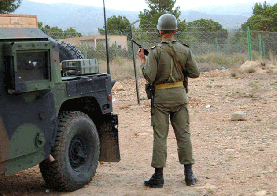 Tunisie : Affrontements armés entre des militaires et des terroristes proche de la frontière algérienne
